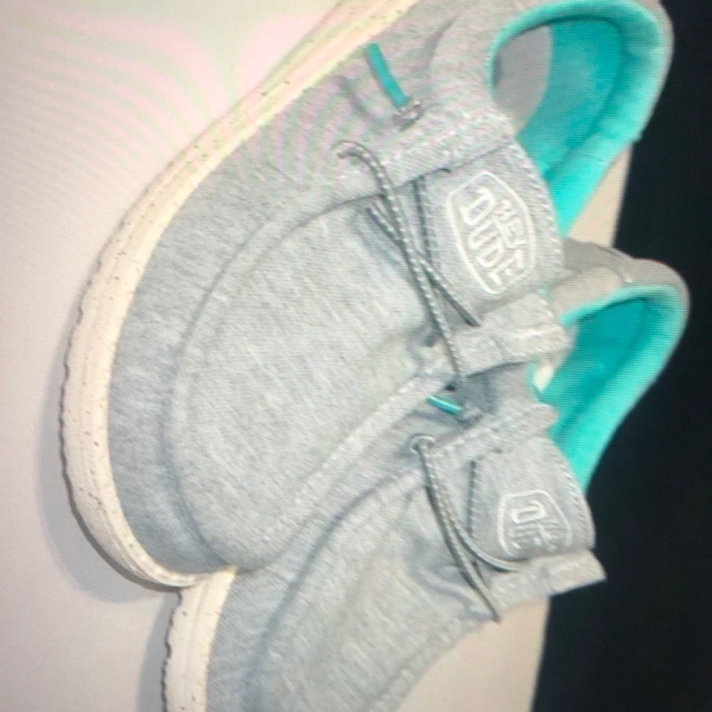 Hey Duses Grey Teal youth size 2 ladies 3 slip on lightly worn